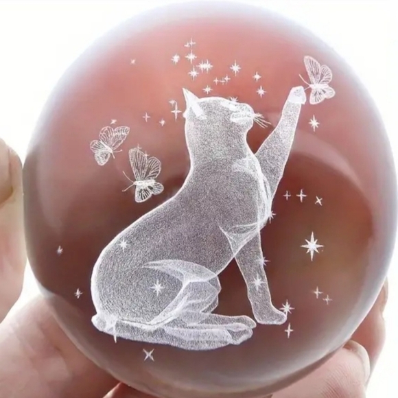 Cat Crystal Ball with Metal Stand - Picture 5 of 6